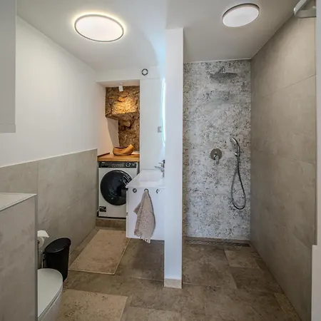 Nachhaltige Wellnessauszeit Mit Traumblick, Pool, Sauna, Whirl-wanne Apartament
