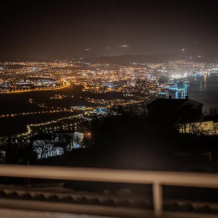 Nachhaltige Wellnessauszeit Mit Traumblick, Pool, Sauna, Whirl-wanne * Abbázia