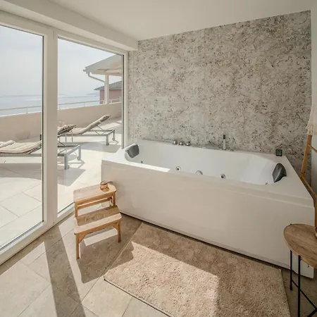 Apartman Nachhaltige Wellnessauszeit Mit Traumblick, Pool, Sauna, Whirl-wanne