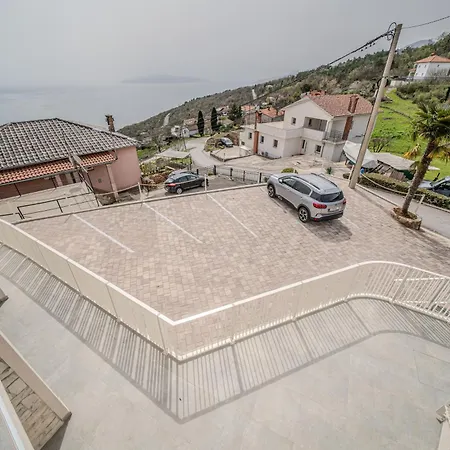 Nachhaltige Wellnessauszeit Mit Traumblick, Pool, Sauna, Whirl-wanne Apartman