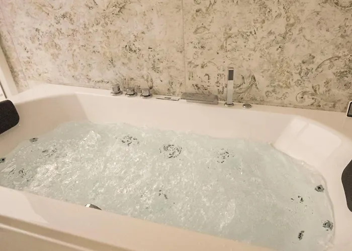 Nachhaltige Wellnessauszeit Mit Traumblick, Pool, Sauna, Whirl-wanne