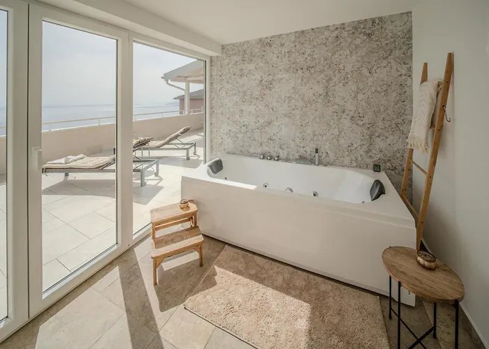Appartamento Nachhaltige Wellnessauszeit Mit Traumblick, Pool, Sauna, Whirl-wanne