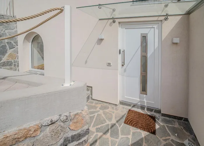 Lägenhet Nachhaltige Wellnessauszeit Mit Traumblick, Pool, Sauna, Whirl-wanne