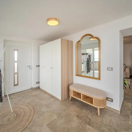 Nachhaltige Wellnessauszeit Mit Traumblick, Pool, Sauna, Whirl-wanne Lejlighed