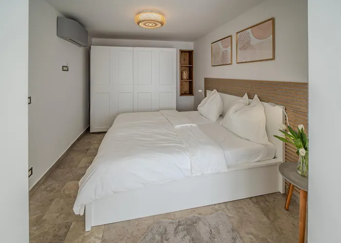 Nachhaltige Wellnessauszeit Mit Traumblick, Pool, Sauna, Whirl-wanne Opatija